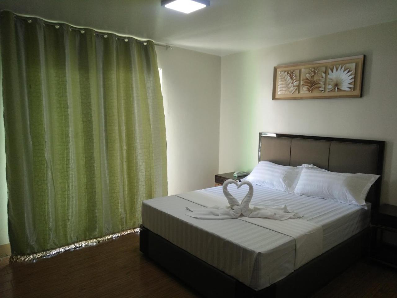 Meaco Royal Hotel - Batangas City Zewnętrze zdjęcie