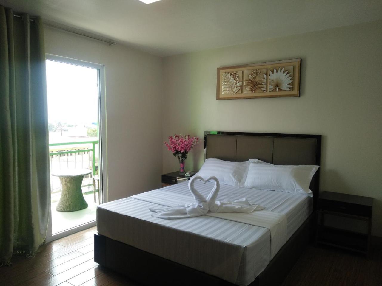 Meaco Royal Hotel - Batangas City Zewnętrze zdjęcie