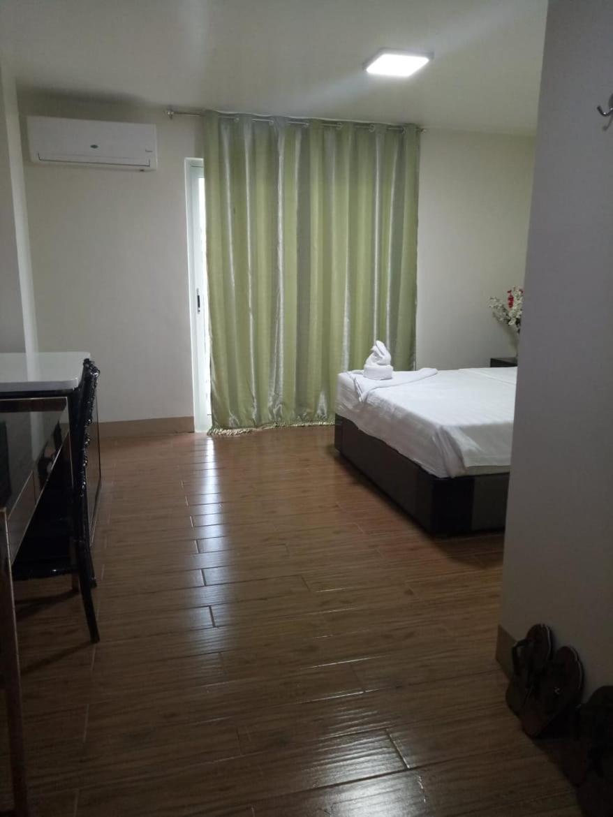 Meaco Royal Hotel - Batangas City Zewnętrze zdjęcie