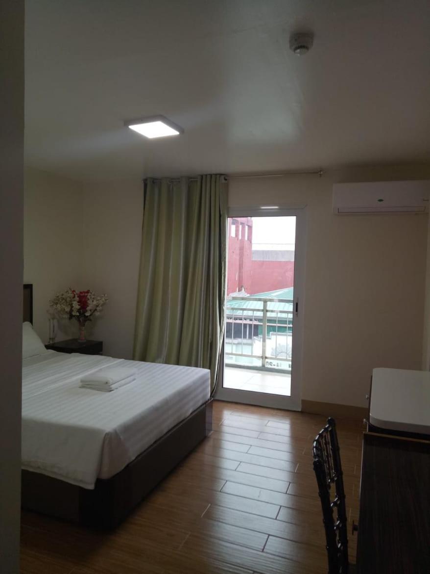 Meaco Royal Hotel - Batangas City Zewnętrze zdjęcie