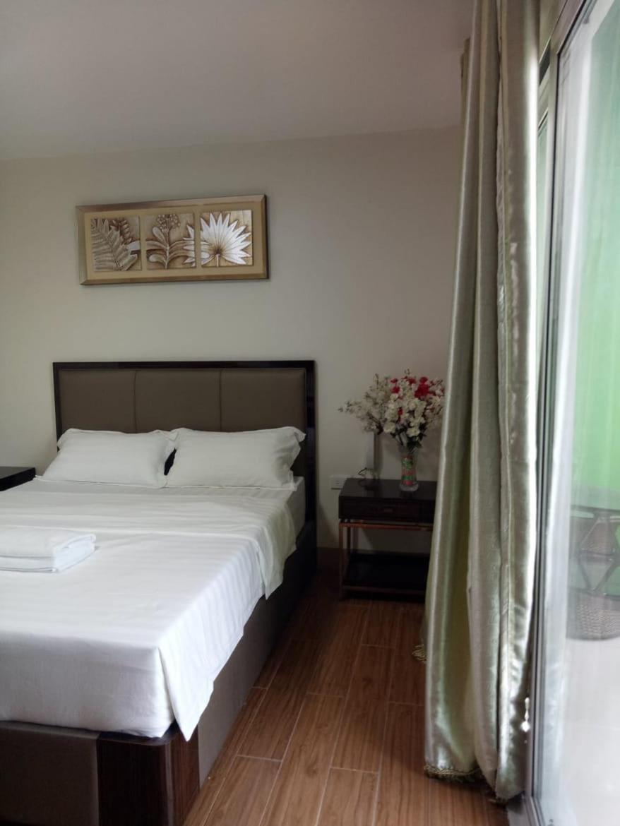 Meaco Royal Hotel - Batangas City Zewnętrze zdjęcie