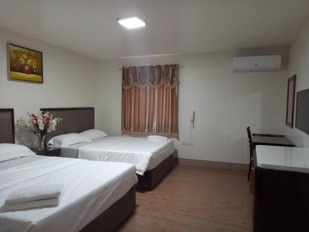 Meaco Royal Hotel - Batangas City Zewnętrze zdjęcie