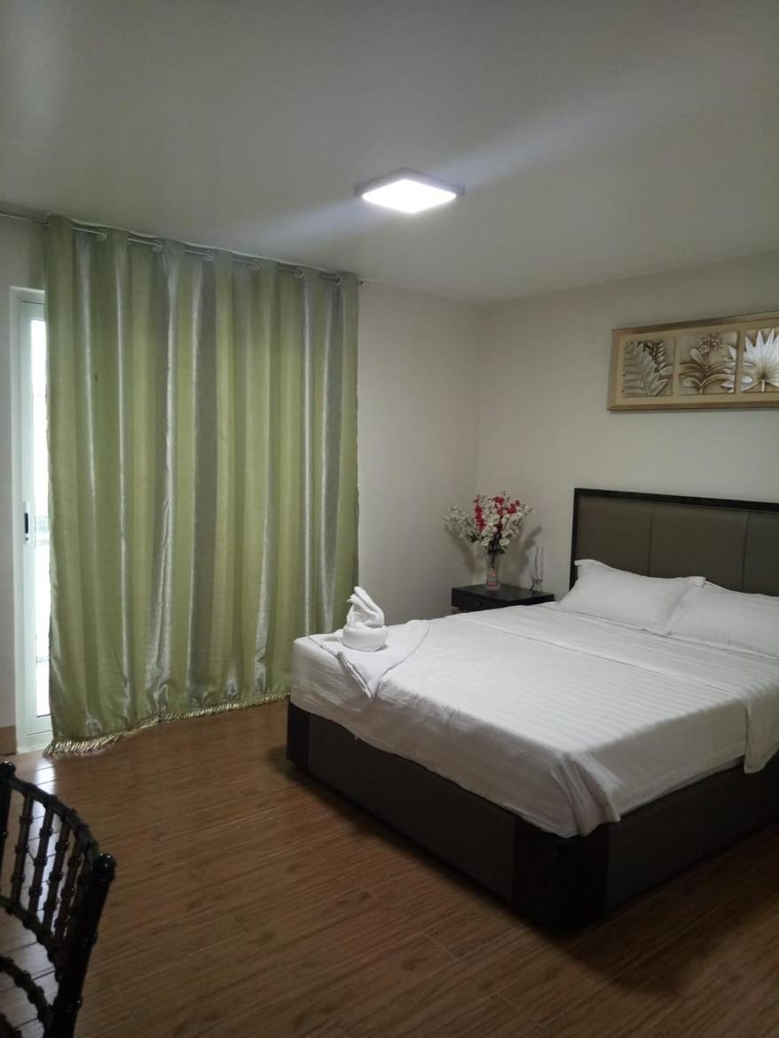Meaco Royal Hotel - Batangas City Zewnętrze zdjęcie